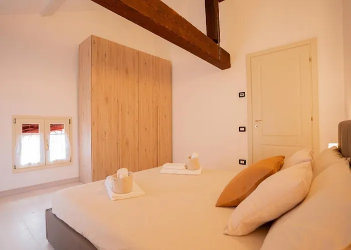 شقة Mansarda Shakespeare - Car Parking فيرّارا