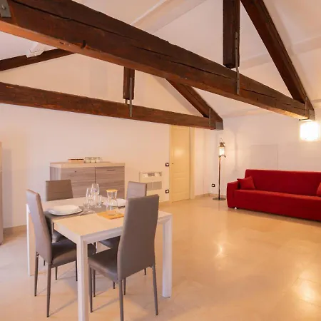 Mansarda Shakespeare - Car Parking 아파트 페라라