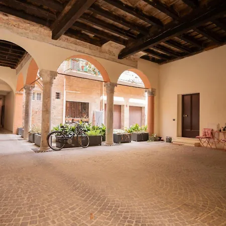 Mansarda Shakespeare - Car Parking * 페라라