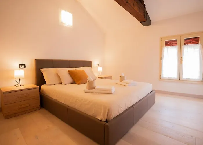 Mansarda Shakespeare - Car Parking Apartament