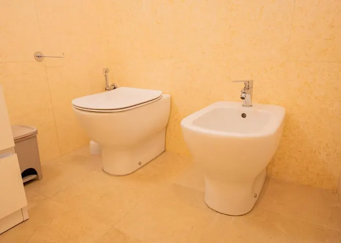 Apartament Mansarda Shakespeare - Car Parking